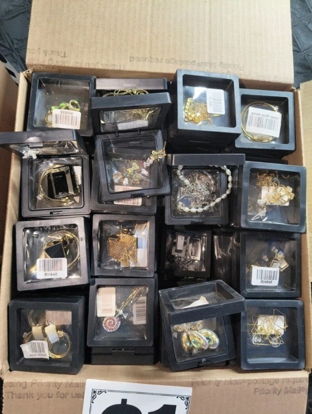 Clearance Sale on Small Boxes (Assorted Colors)